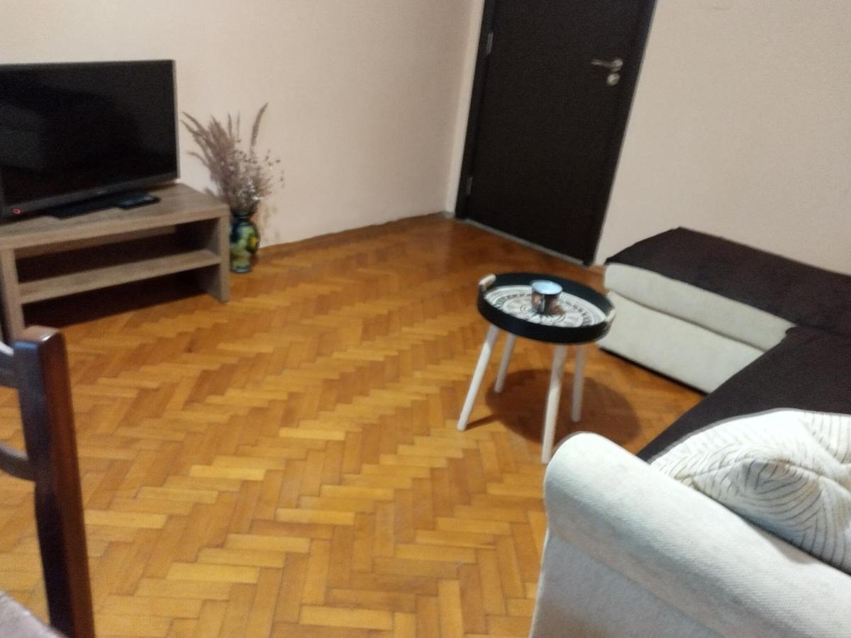 Прекрасен Апартамент В Бургас Burgas Exteriör bild
